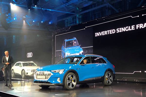Audi’s electric SUV goes for victory through familiarity