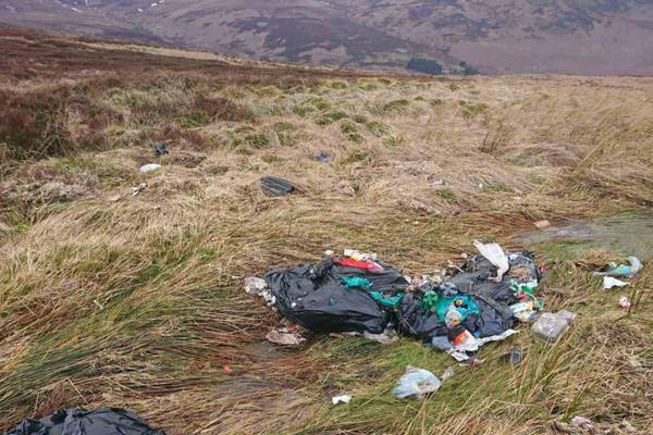System for reporting illegal dumping in scenic spots is ‘ineffective’