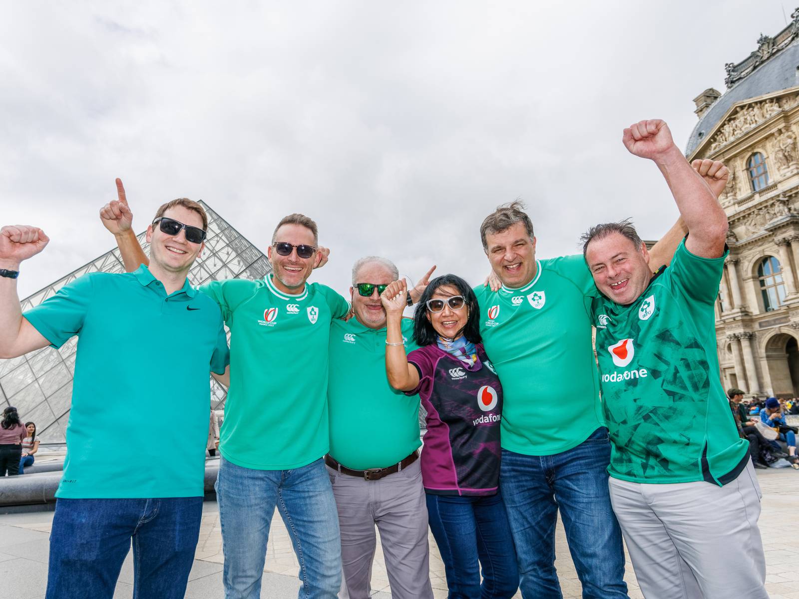It's huge, absolutely massive': Anticipation builds among Irish rugby fans  in Paris – The Irish Times