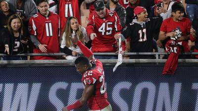 Falcons hold on to early lead against Rams to clinch playoff win