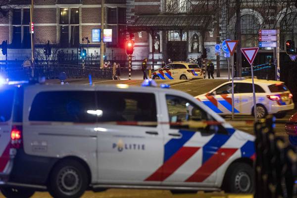 Amsterdam Apple store hostage situation ends after man held captive escapes