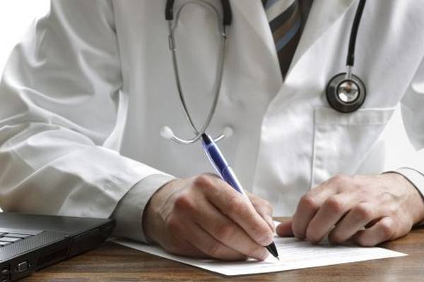 Doctors feel unable to apologise to patients