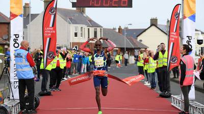 Mo Farah victorious in Northern Ireland half marathon