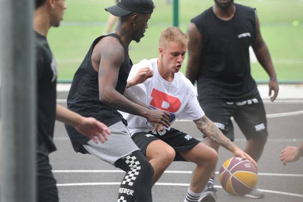 Justin Bieber brings glitz to Bushy Park with impromptu game