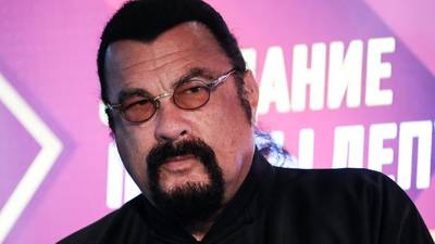 Hollywood actor Seagal joins pro-Kremlin party