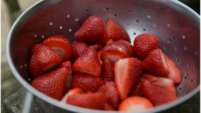 Strawberry ice-cream cake