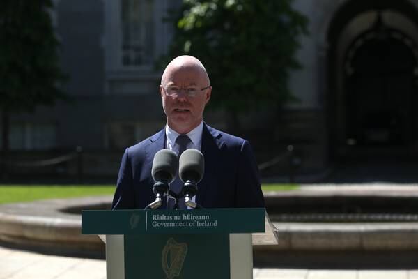 Almost 3,000 new acute hospital beds to be delivered by 2031, says Donnelly