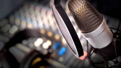 Fuzzy radio rules do Irish speakers no favours
