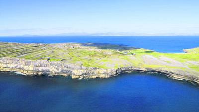 Woman plunges 45ft from top of Inis Mór cliff, and survives