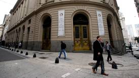 Argentina makes triumphant return to bond markets with $16.5bn deal