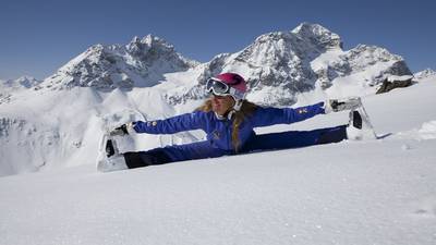 Ski yoga : ‘Give yourself to the power of the mountain’