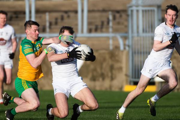 Michael Murphy forced off as Donegal hold on against Kildare