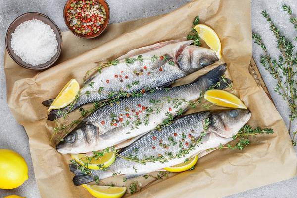 How to bake a whole fish for Christmas Eve