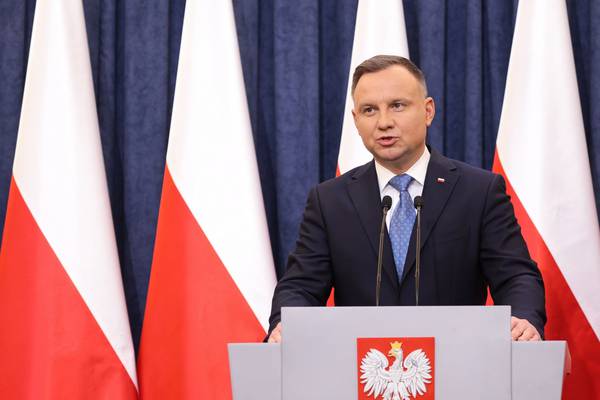 Polish president offers compromise in court stand-off with Brussels