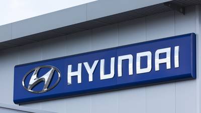 Production trouble sees Hyundai third quarter  profits dip