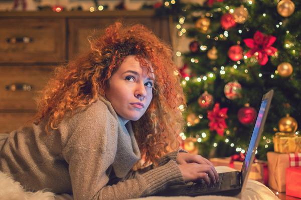 What are the pros and cons of Christmas shopping online?