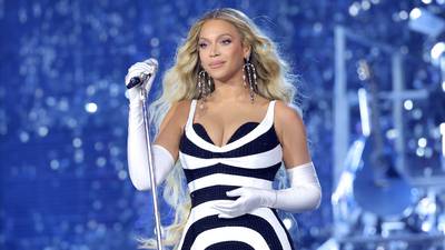Beyoncé becomes first black woman to top Billboard’s Country songs chart with Texas Hold ‘Em