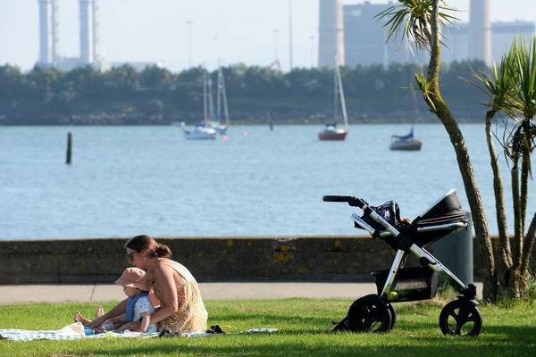 Temperatures to hit 26 degrees as warm spell looks set to continue