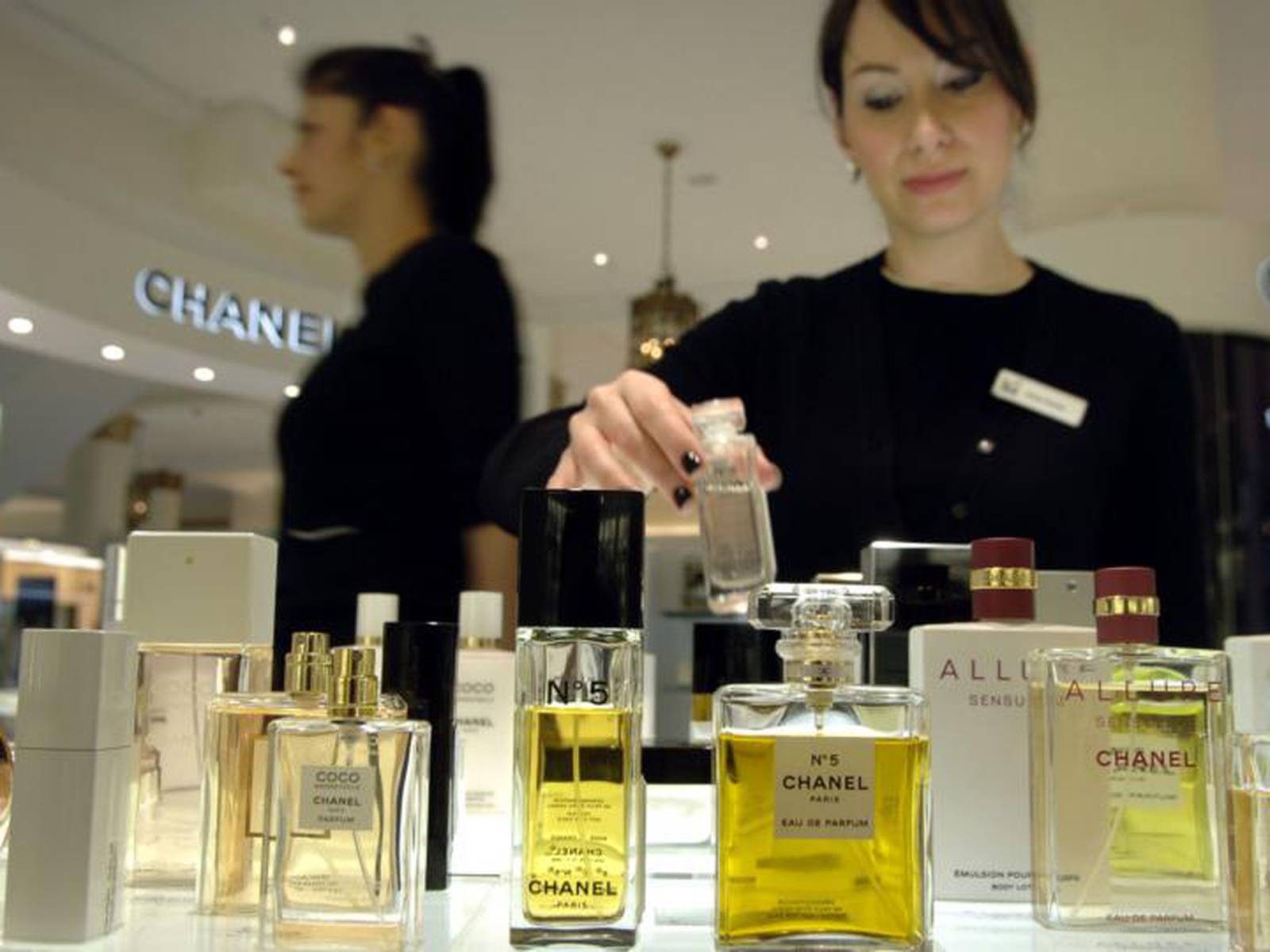 Iconic Chanel No 5 perfume to reformulate under new EU regulations, The  Independent