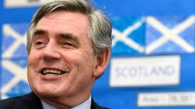 Brown urges Scots to sign petition demanding  promises be met