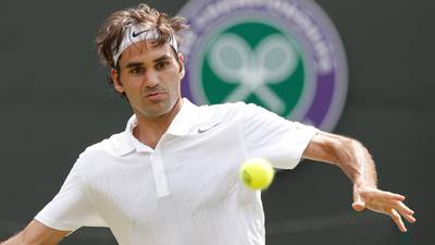 Roger Federer easily negotiates first hurdle