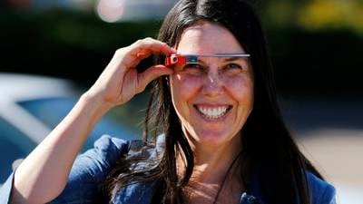 Woman who drove with Google Glass cleared of traffic offence