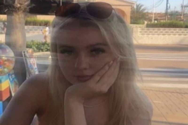 Aoife Johnston inquest: Teenager’s death could have been prevented by timely antibiotics, consultant says