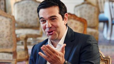 Greek bailout talks with troika stall over choice of venue