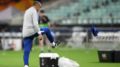 Chelsea manager Maurizio Sarri storms out of Europa League training session