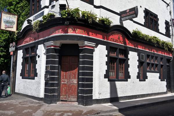Cork pub sells pints for less than 10 cent to mark centenary
