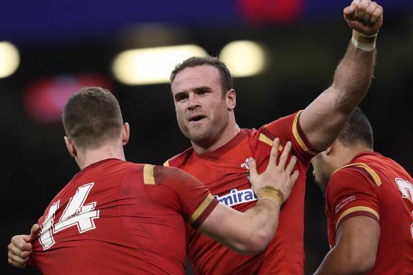 Jamie Roberts lets frontline doctor use his flat in Cardiff