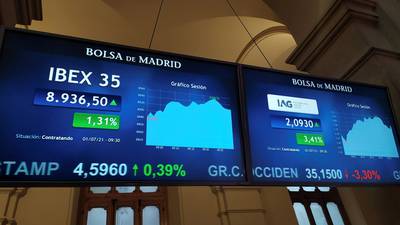 European stocks reverse course to trade lower as virus worries mount