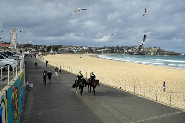 Helicopters and horseback police deployed to enforce lockdown orders in Sydney