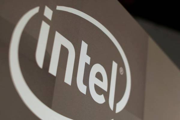 Intel shares jump 7% on strong earnings and revenue forecasts