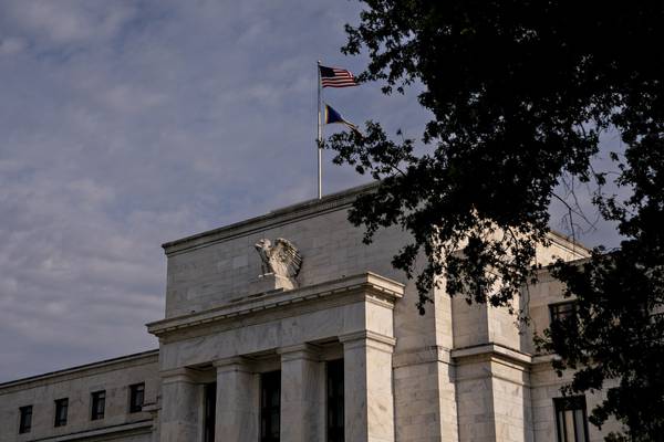 Fed holds interest rates near zero to help US economy