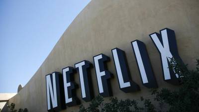 Netflix drops thousands of US titles