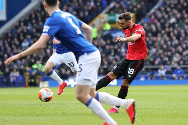 VAR disallows Everton winner as Man United grind out a draw