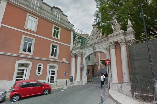 Irishman  stabbed during assault in Portugal tourist resort