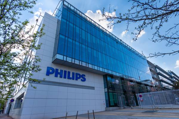 Philips beats earnings forecast as it mobilises for respiratory device recall