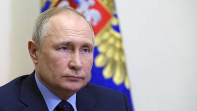 Russia heads for default as bond payment deadline passes