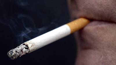 English may ban smoking in cars with children this year
