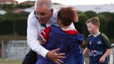 Australian voters set to choose between ‘bulldozer’ and ‘builder’