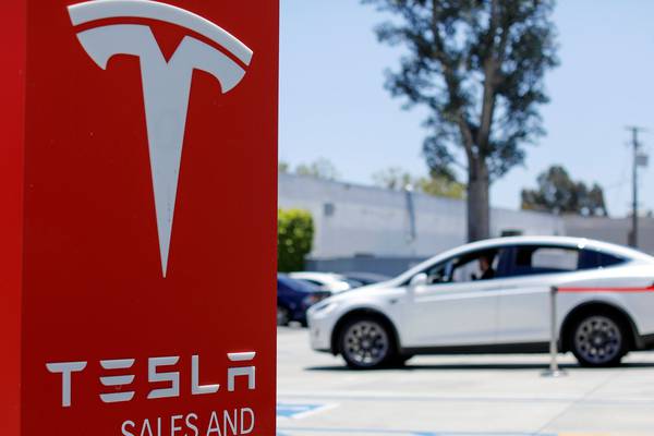 Tesla shares skid as Model 3 deliveries undershoot