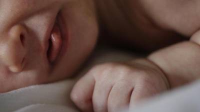 How you may be harming your baby with night-time feeds