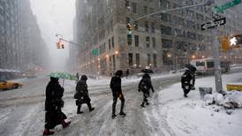 Snow storm causes travel chaos, closes government on US east coast