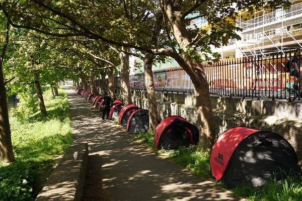 Asylum seeker tents appear on new section of Dublin’s Grand Canal day after clearance