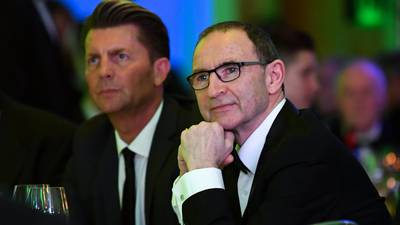 Martin O’Neill turns down Stoke to remain with Ireland