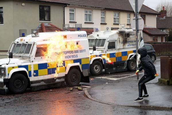Northern Ireland: Disturbing scenes in Derry