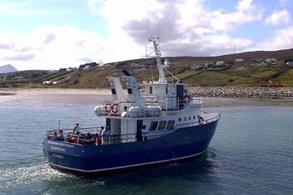 Tory islanders to vote in bid to resolve ferry row