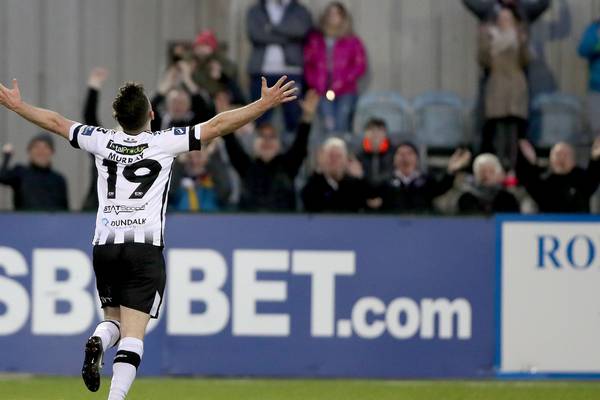 Dundalk cruise past St Patrick’s Athletic to go top of the league